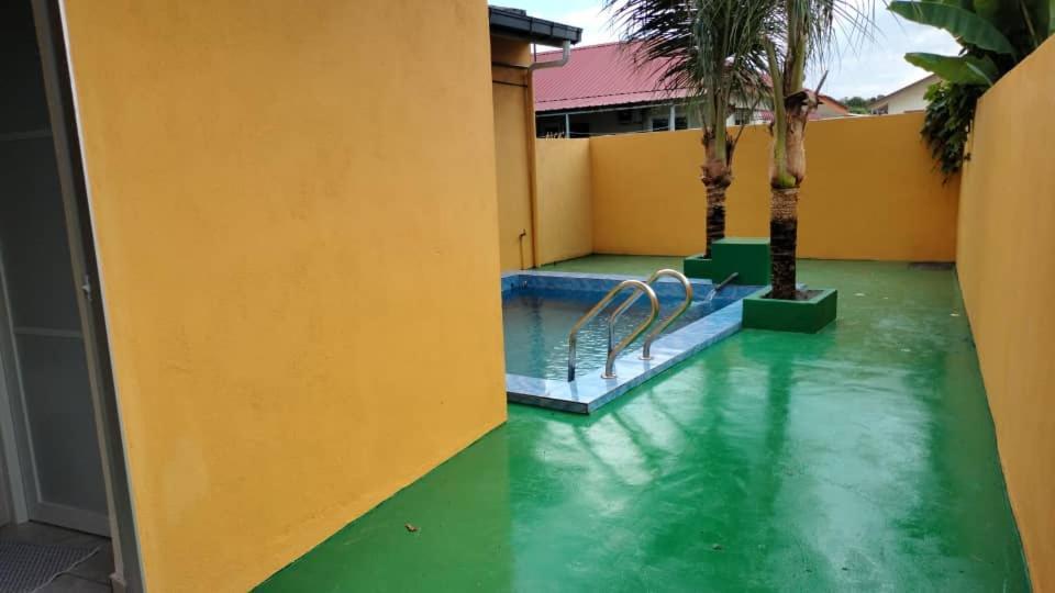 Tokman Inn Pantai Cenang  Exteriör bild